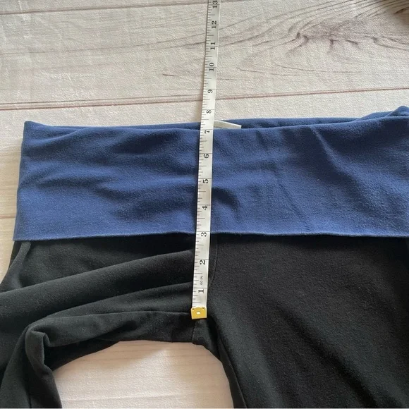 RARE 2011 Victoria's Secret Foldover Yoga Flare Pants M 2000s Love Pink Logo y2k - Picture 9 of 11